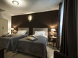 Twin Beds Room