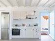 Cocina en la villa del hotel Blue Harpist Koufonisia